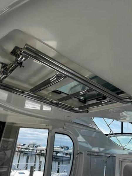 46' Carver Sundeck ceiling hatch/ladder