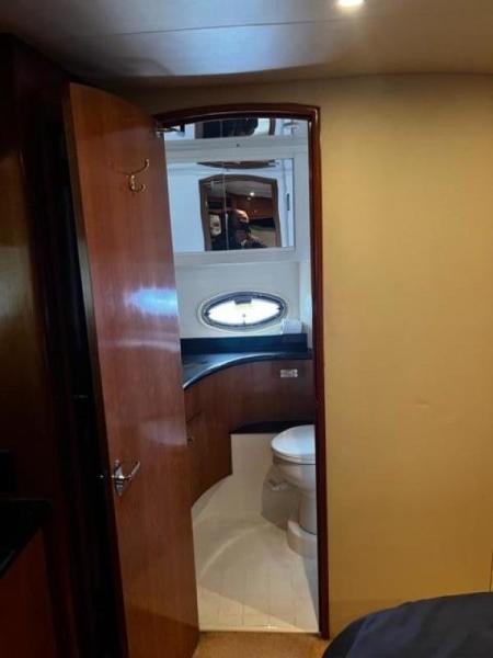 46' Carver aft bathroom