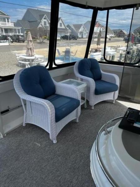46' Carver Sundeck seating