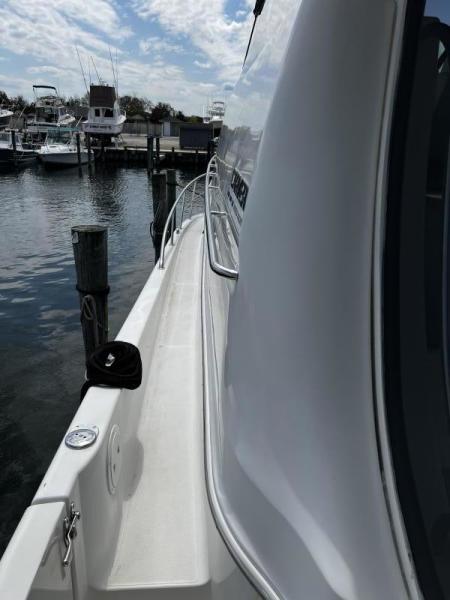 46' Carver port walkway