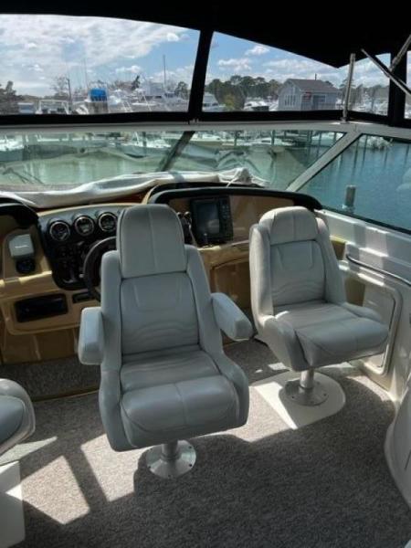 46' Carver Stbd. Helm