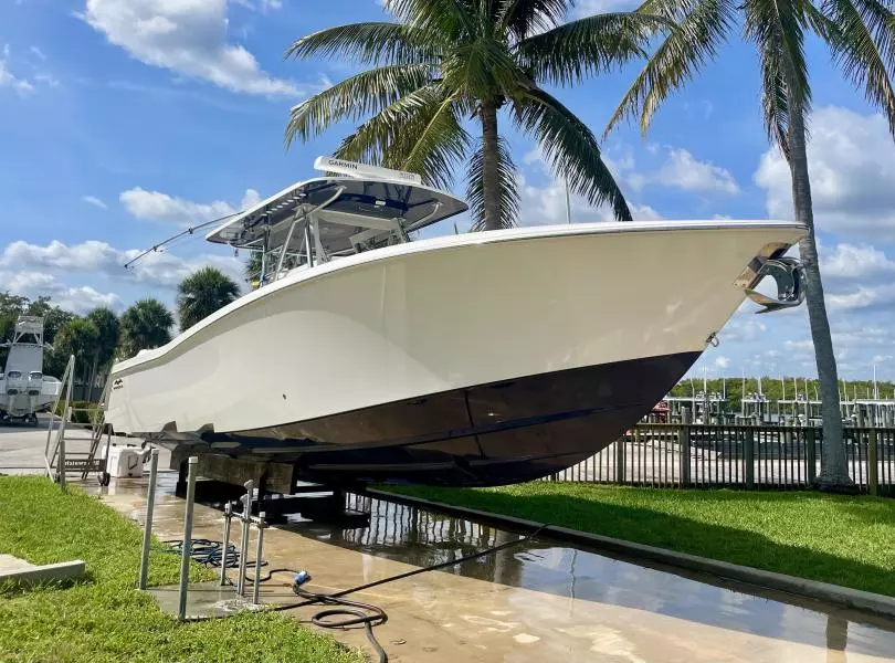 Frigate 39ft Invincible Yacht For Sale