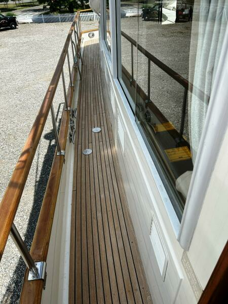 Starboard side aft2