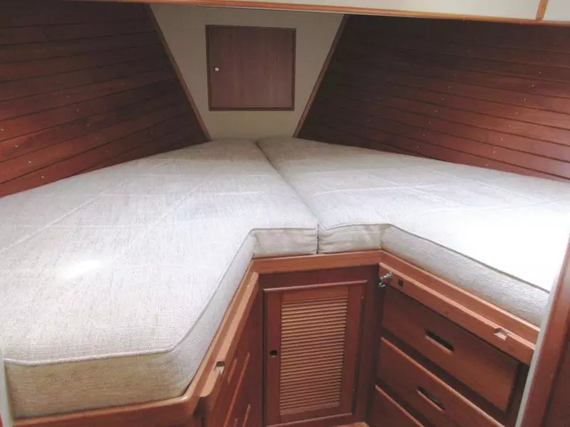 Fore Cabin berth