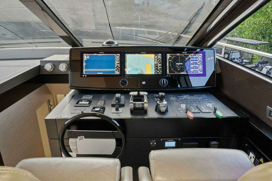 ONLY ONE 67ft Ferretti Yachts Yacht For Sale