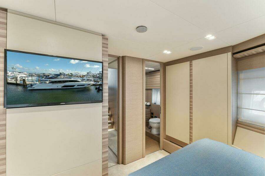ONLY ONE 67ft Ferretti Yachts Yacht For Sale