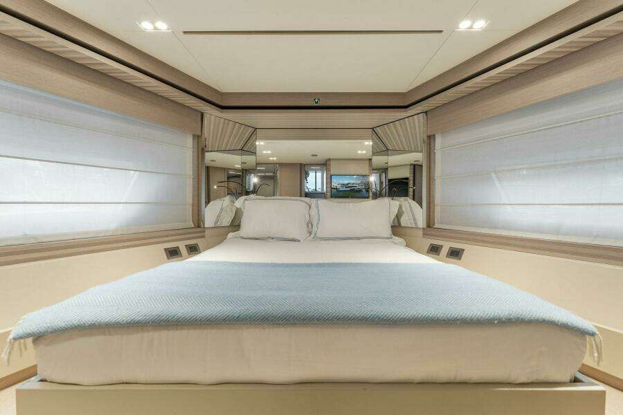 ONLY ONE 67ft Ferretti Yachts Yacht For Sale