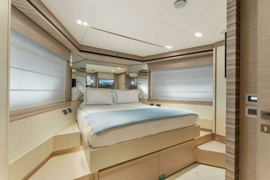 ONLY ONE 67ft Ferretti Yachts Yacht For Sale