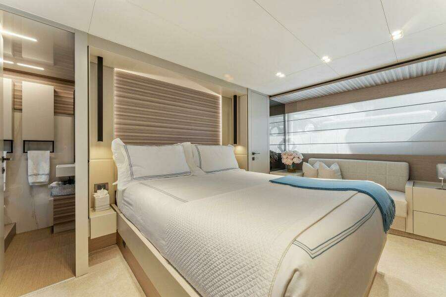 ONLY ONE 67ft Ferretti Yachts Yacht For Sale