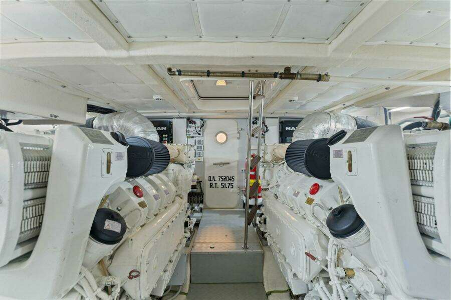 ONLY ONE 67ft Ferretti Yachts Yacht For Sale