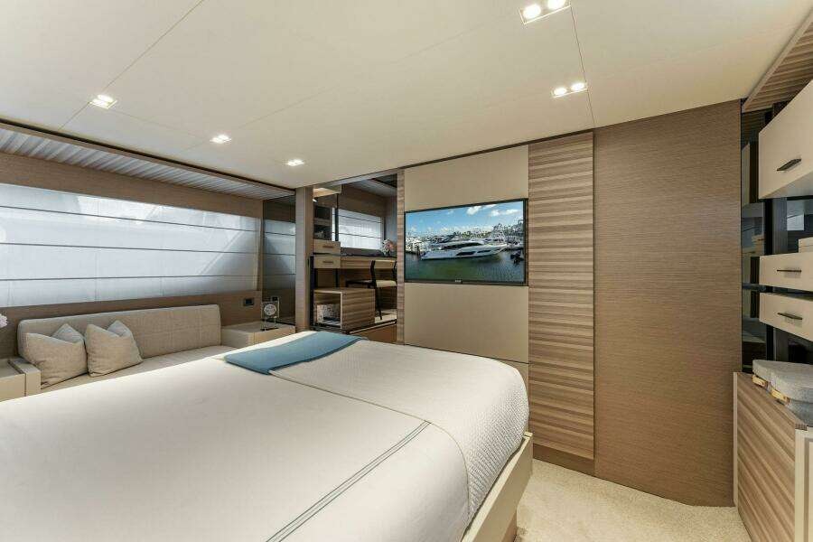 ONLY ONE 67ft Ferretti Yachts Yacht For Sale
