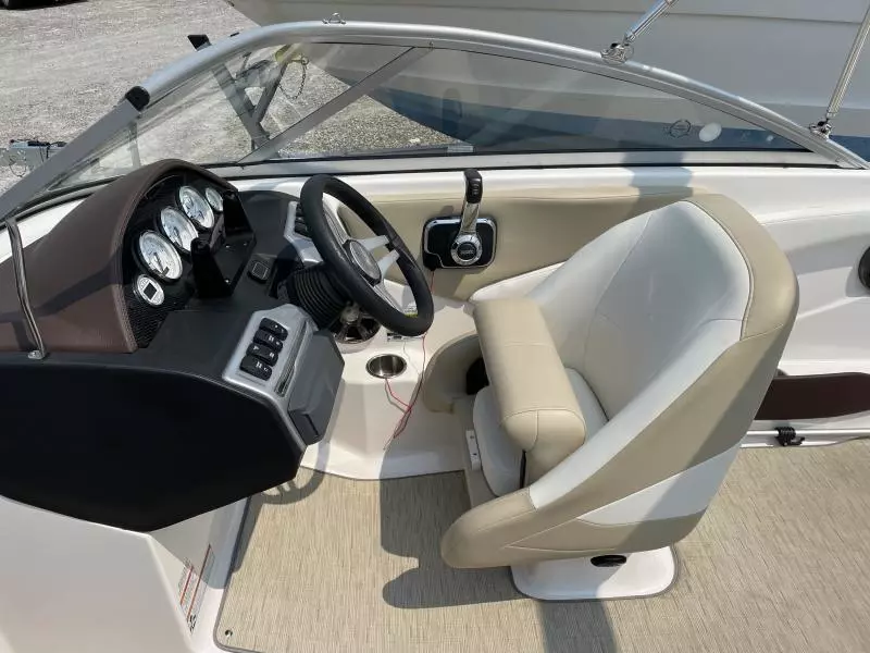 2017 Regal 1900ES