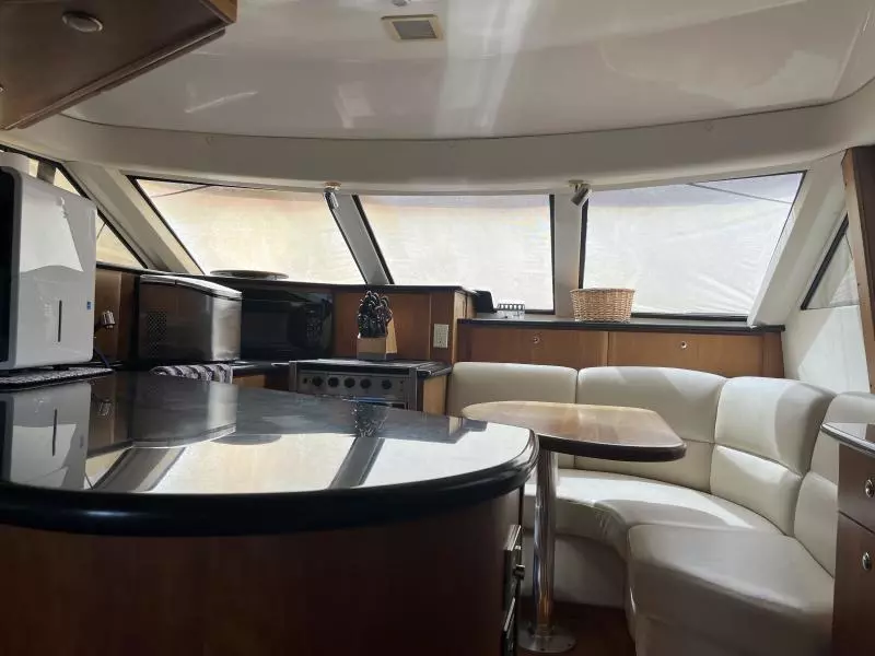 2002 Silverton 453 Motor Yacht