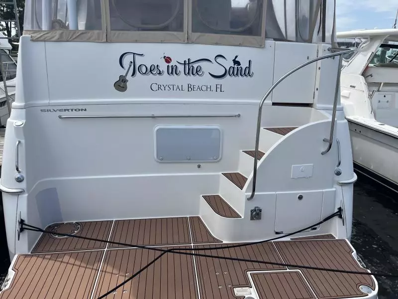 2002 Silverton 453 Motor Yacht