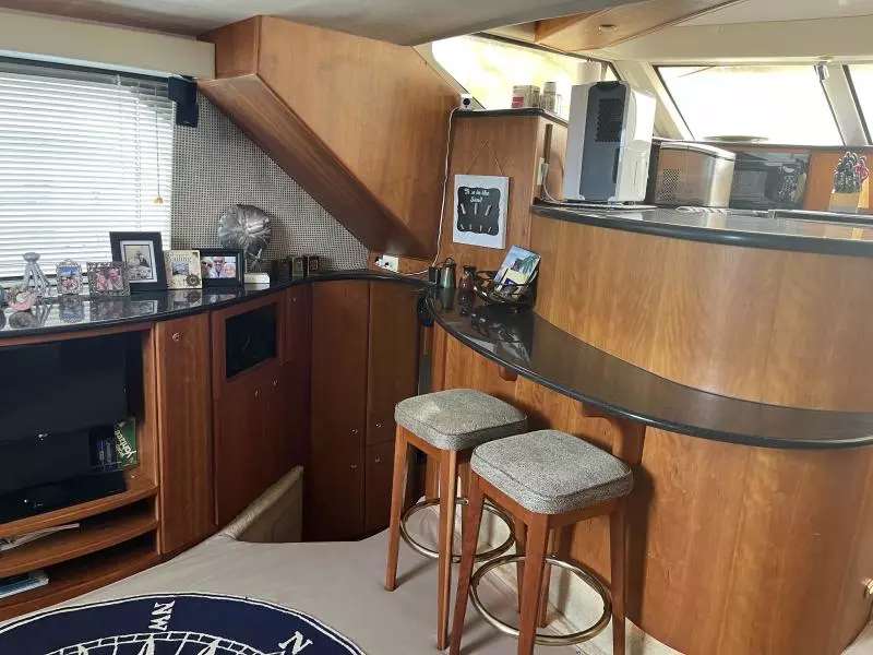 2002 Silverton 453 Motor Yacht