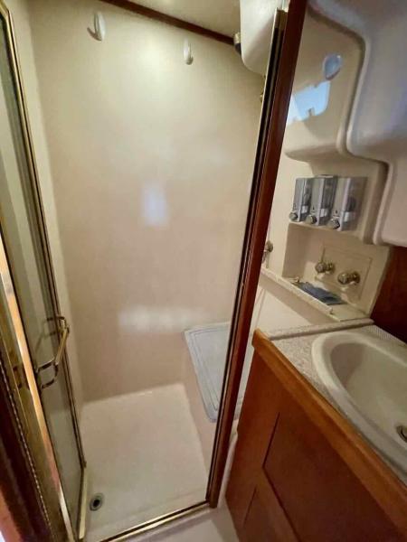 2000 Mainship 430