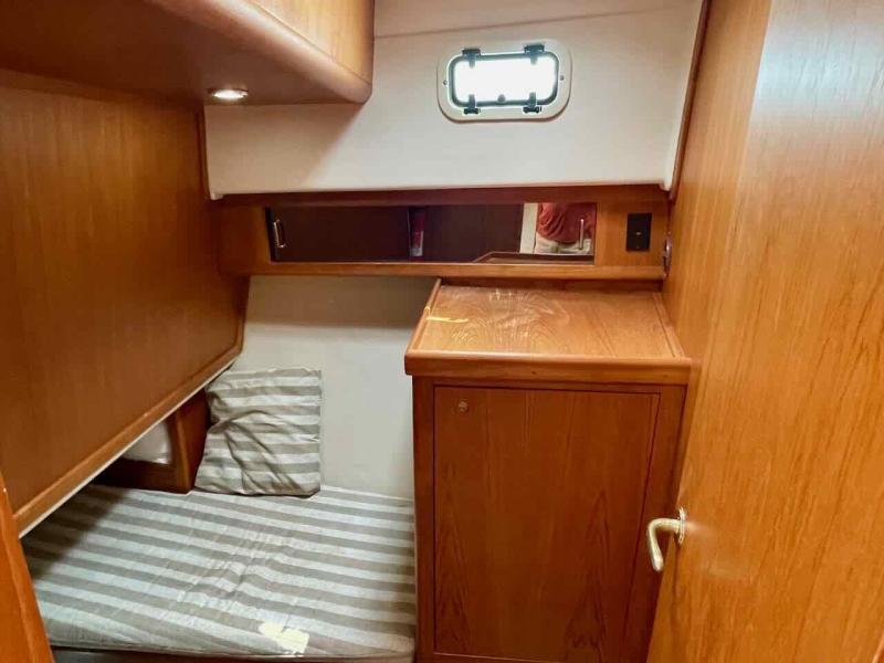 2000 Mainship 430