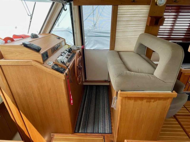 2000 Mainship 430
