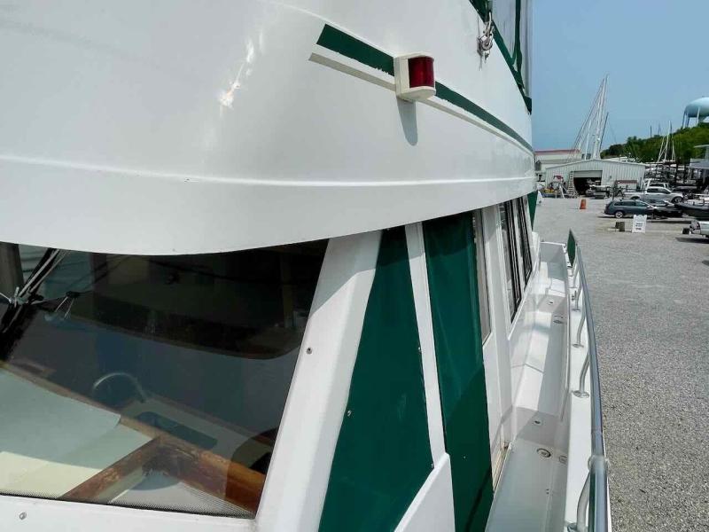 2000 Mainship 430