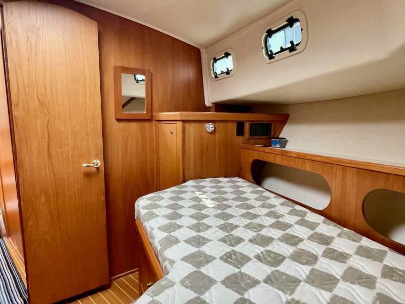 2000 Mainship 430