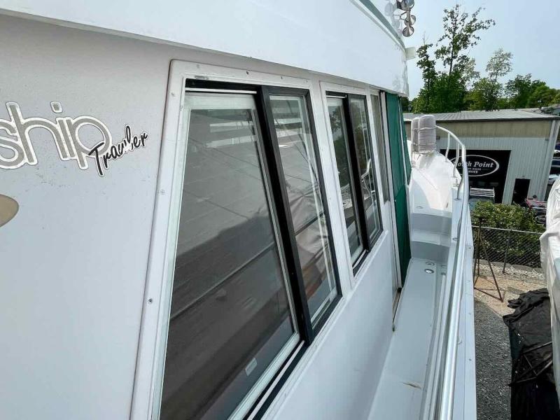 2000 Mainship 430