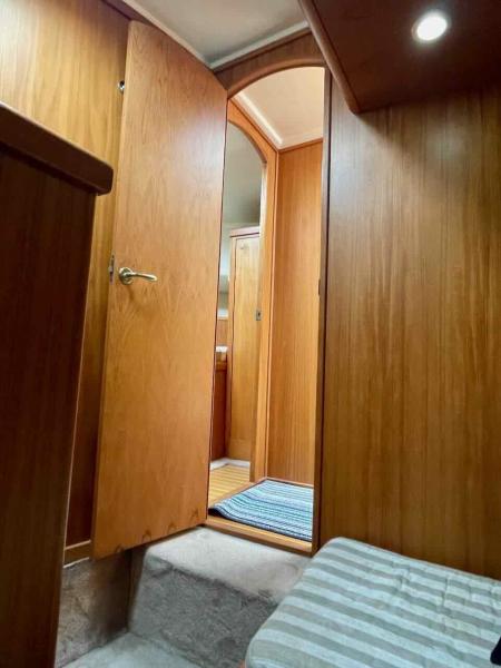 2000 Mainship 430