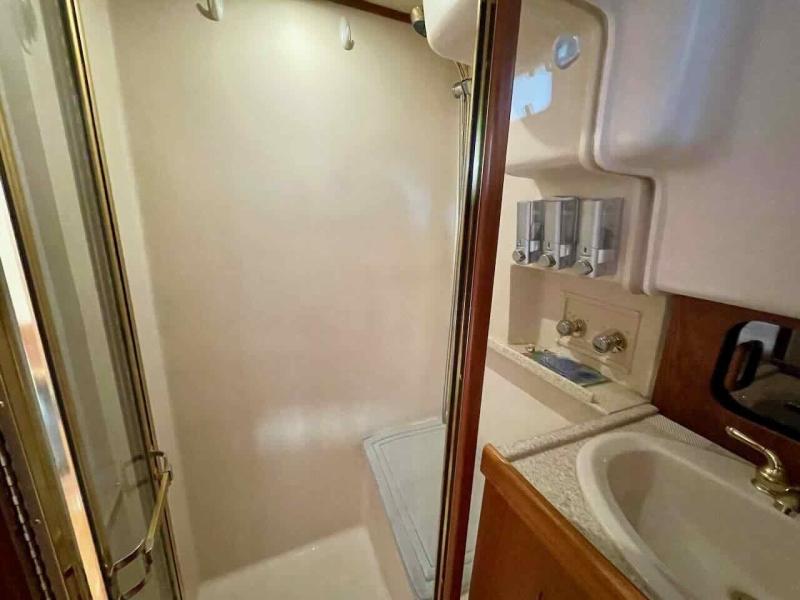 2000 Mainship 430