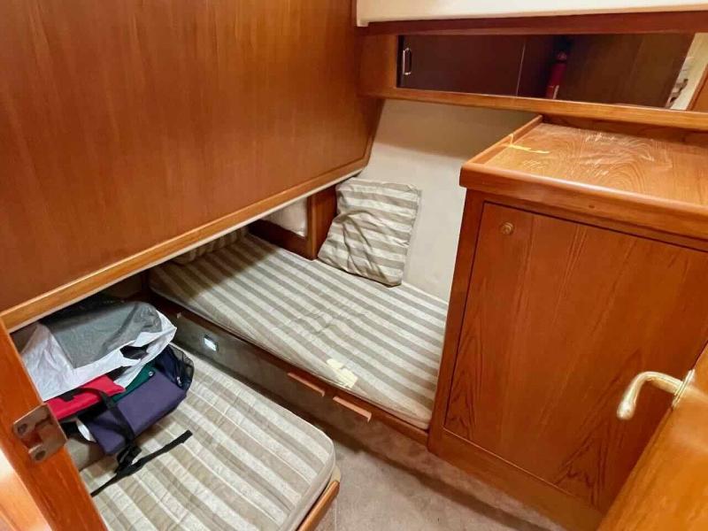 2000 Mainship 430