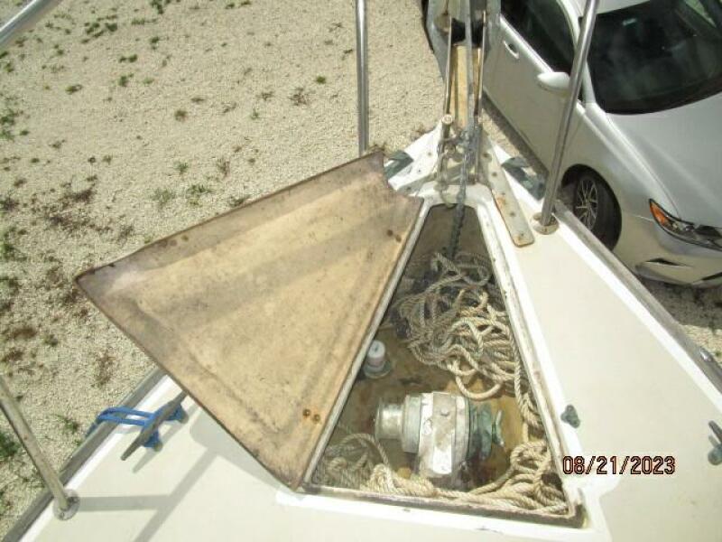 28' cape Dory anchor windlass