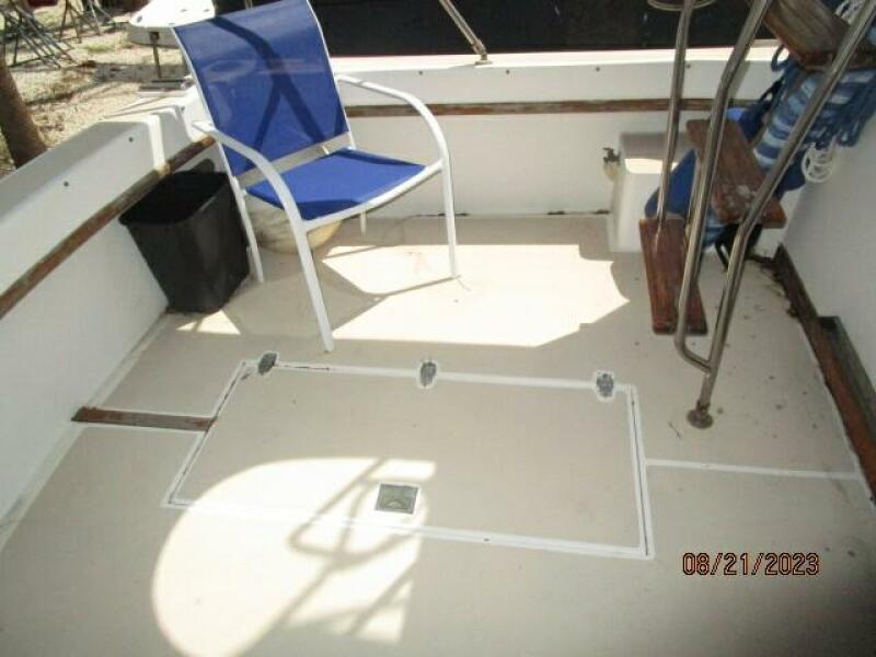 28' Cape Dory cockpit port