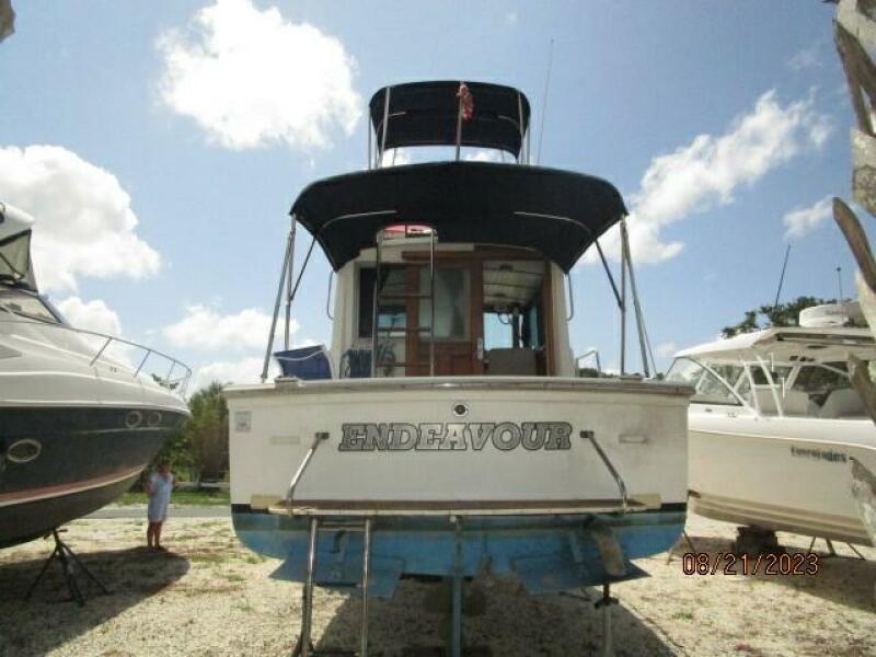 28' Cape Dory aft profile