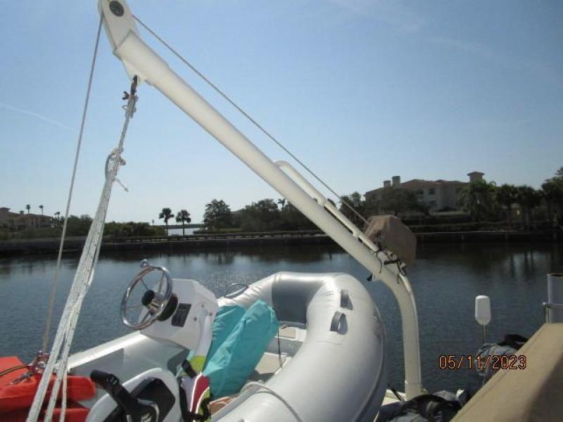48' Hatteras tender davit