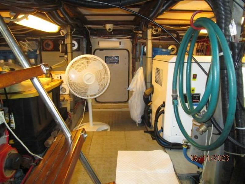 48' Hatteras engine room aft