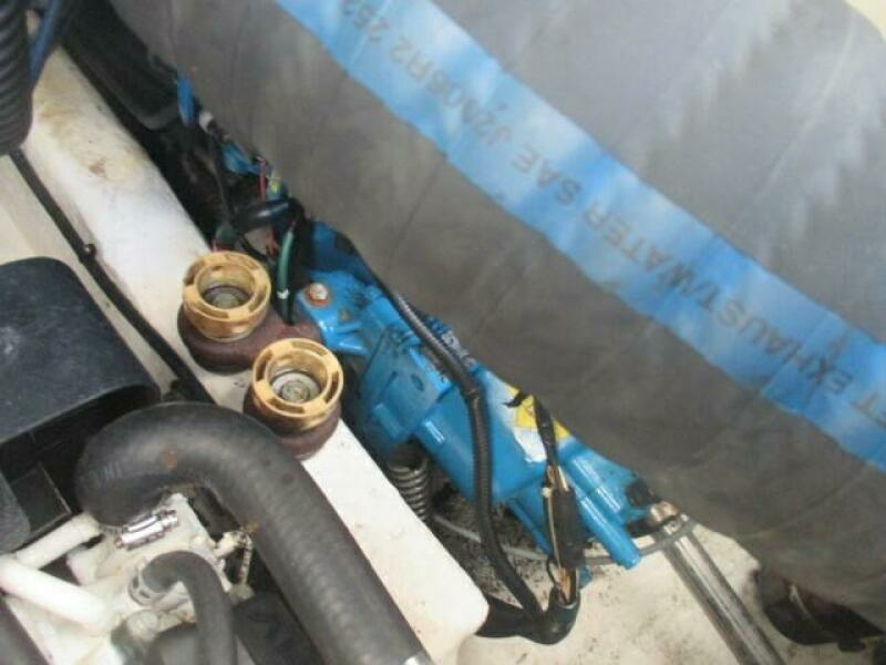 1996 Tiara Yachts 3100 Open