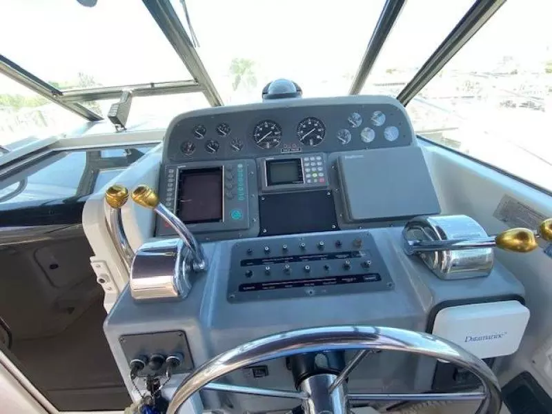 1996 Tiara Yachts 3100 Open