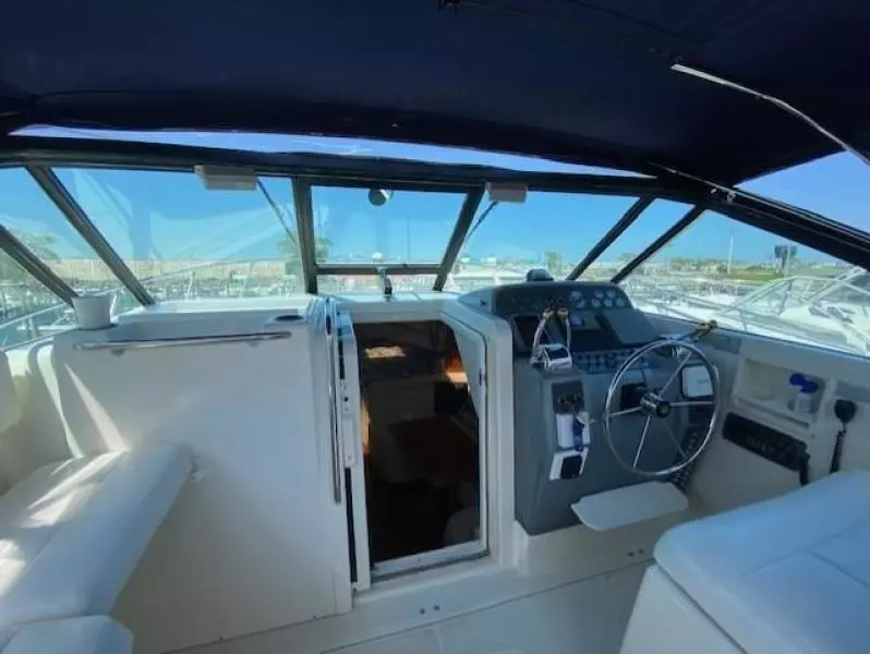 1996 Tiara Yachts 3100 Open