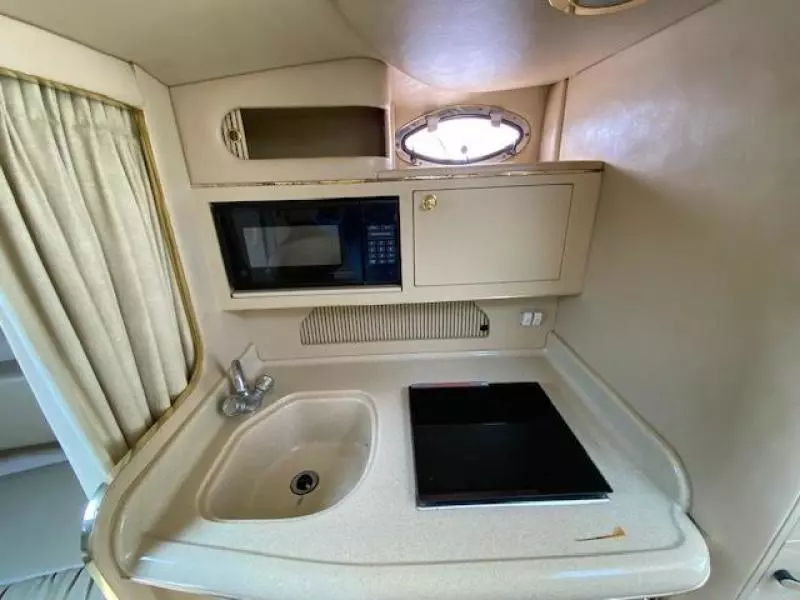 1998 Sea Ray 270 DA