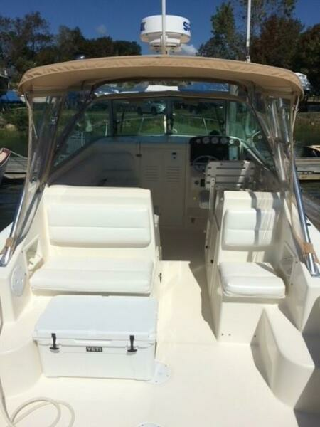 Asolare 28ft Pursuit Yacht For Sale