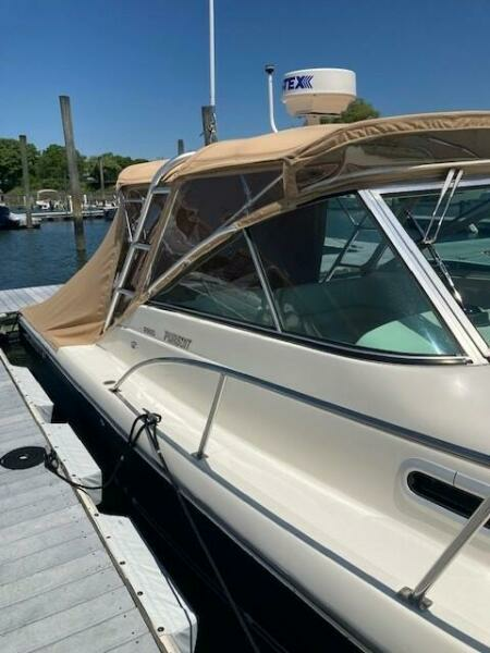 Asolare 28ft Pursuit Yacht For Sale