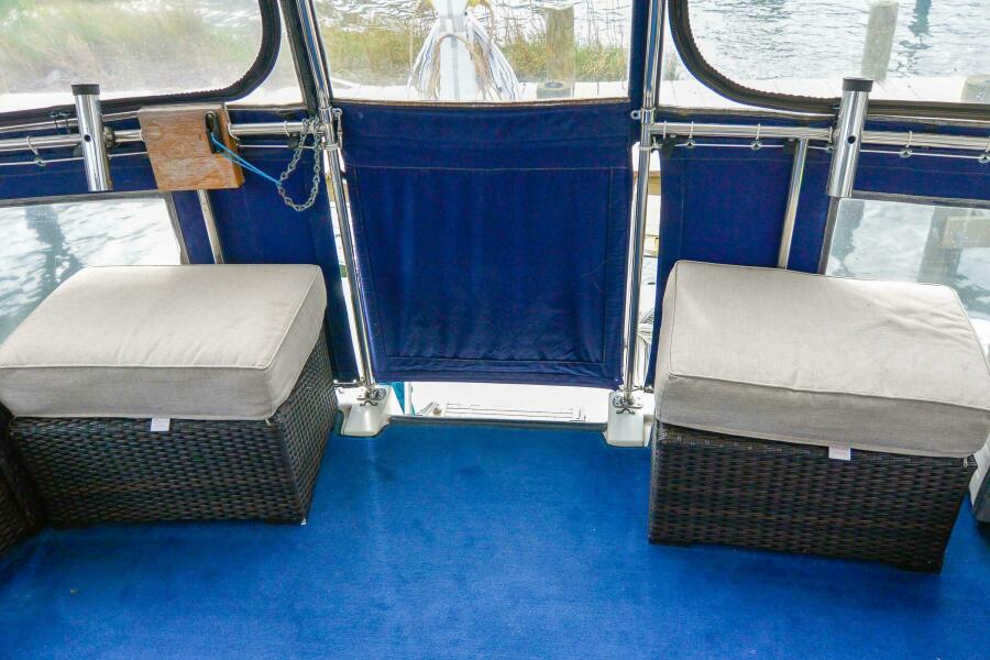 1989 Tollycraft Cockpit
