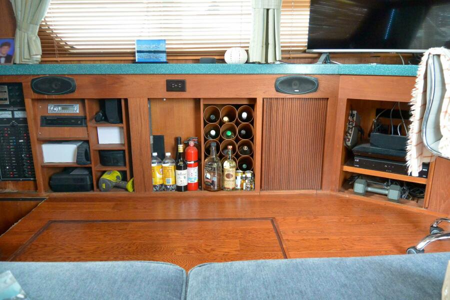 1989 Tollycraft Cockpit