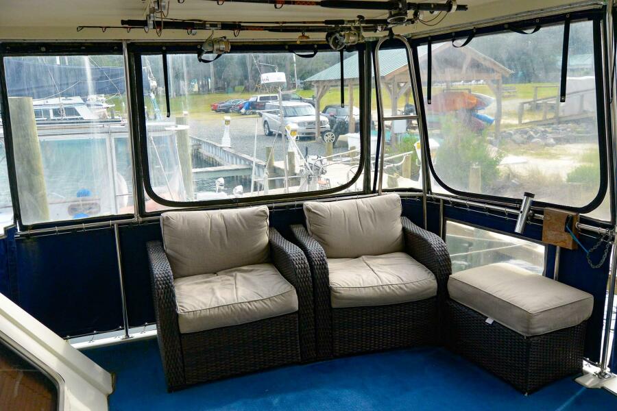1989 Tollycraft Cockpit