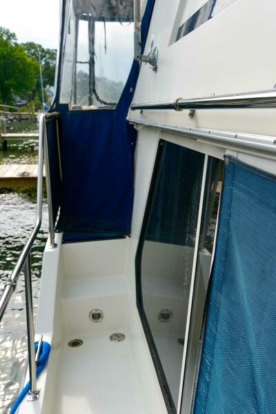 1989 Tollycraft Cockpit