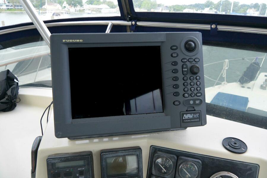 1989 Tollycraft Cockpit