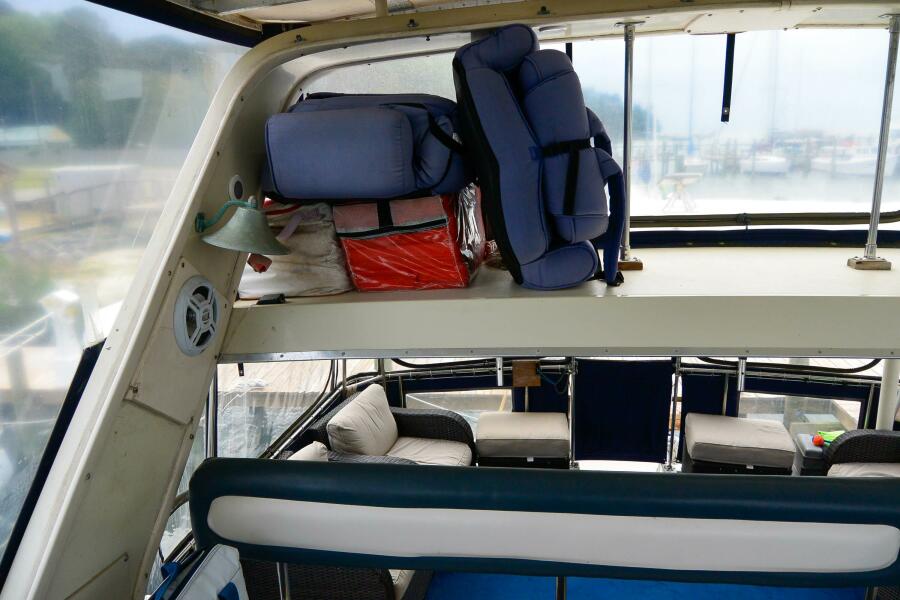 1989 Tollycraft Cockpit