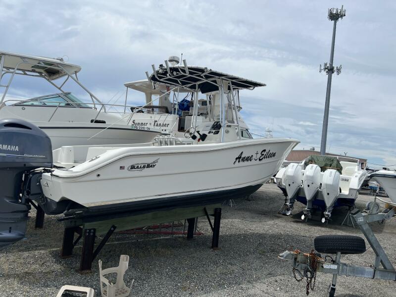 2017 Bulls Bay 230 CC