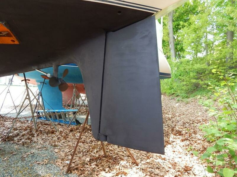 1985 Islander Sloop