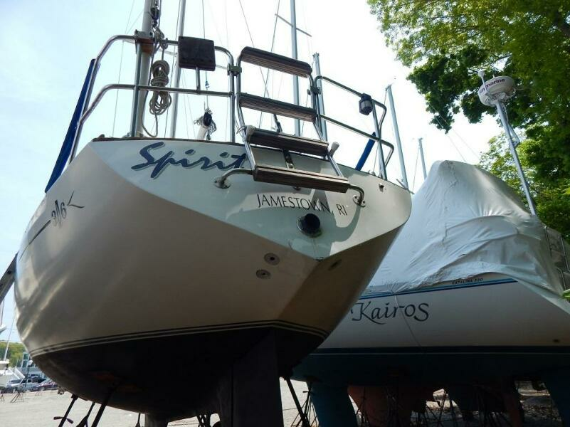 1985 Islander Sloop