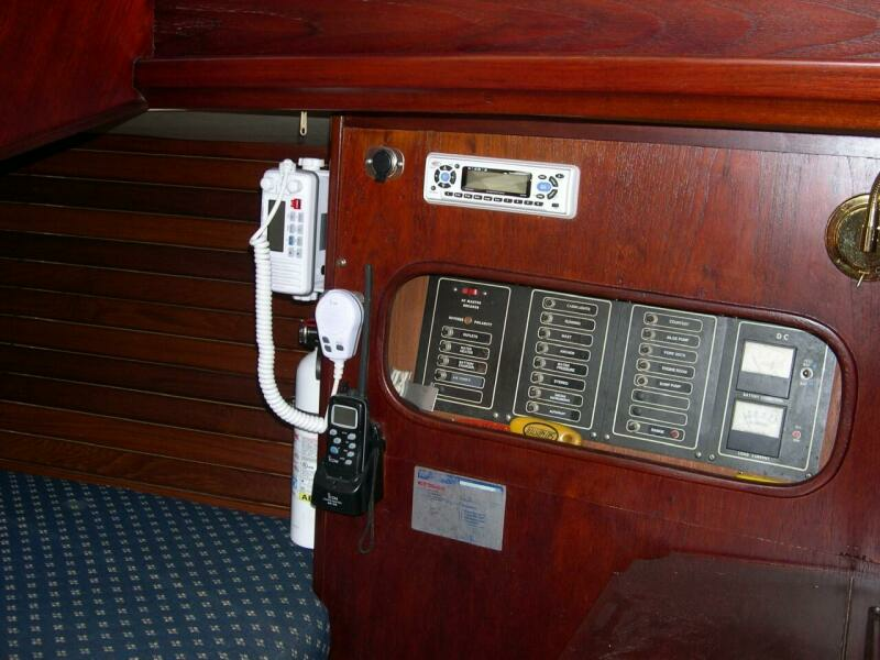 1985 Islander Sloop