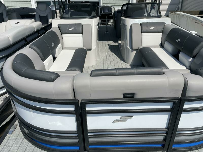 25ft Starcraft Yacht For Sale